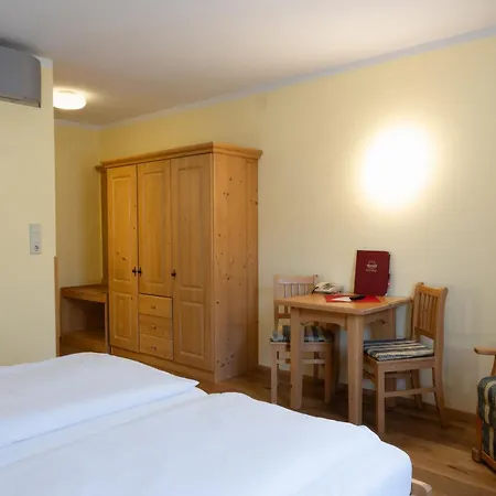 Hotel Kaernten 3*